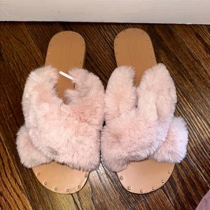 Faux fur sandals size 9